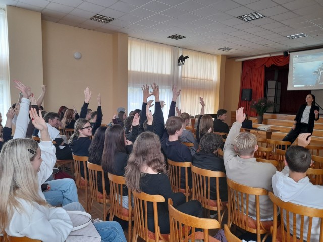 Laiks lasīt ar I. Grencbergu